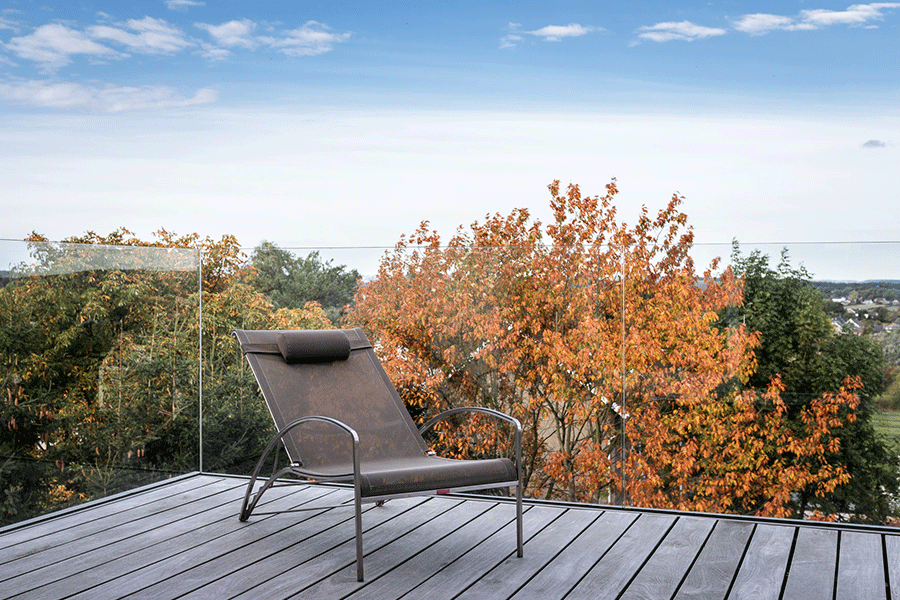 3 Balkon Bruestung 1