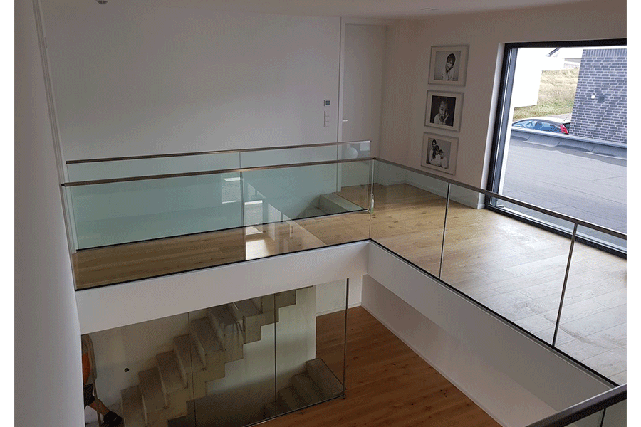 03 RF Montagebau Gelaender 1