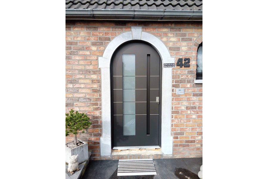 08 RF Montagebau Tuer mit LED Eingriffsleiste 2