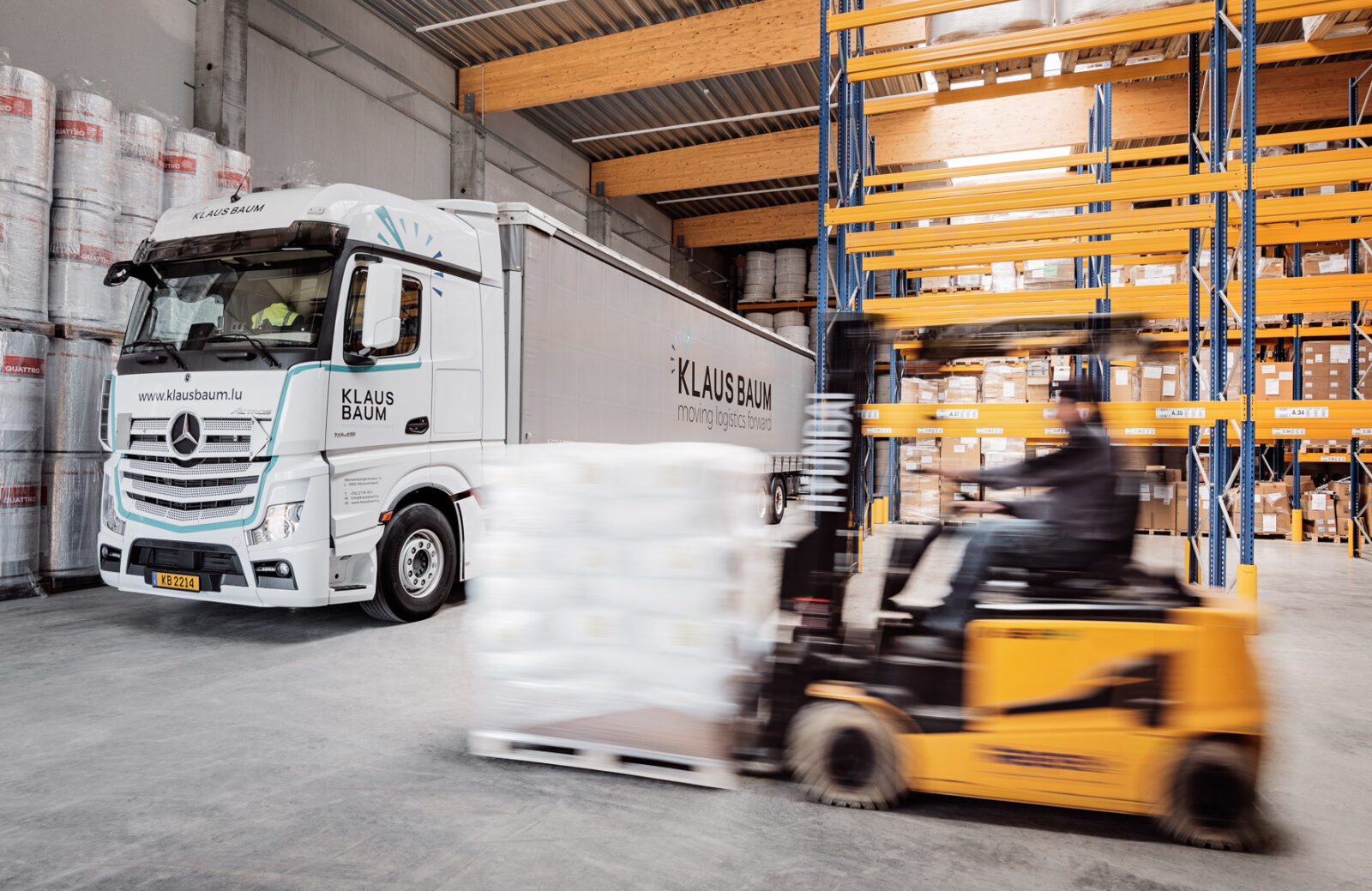 01 Klaus Baum Lager und Logistik 1600x1039